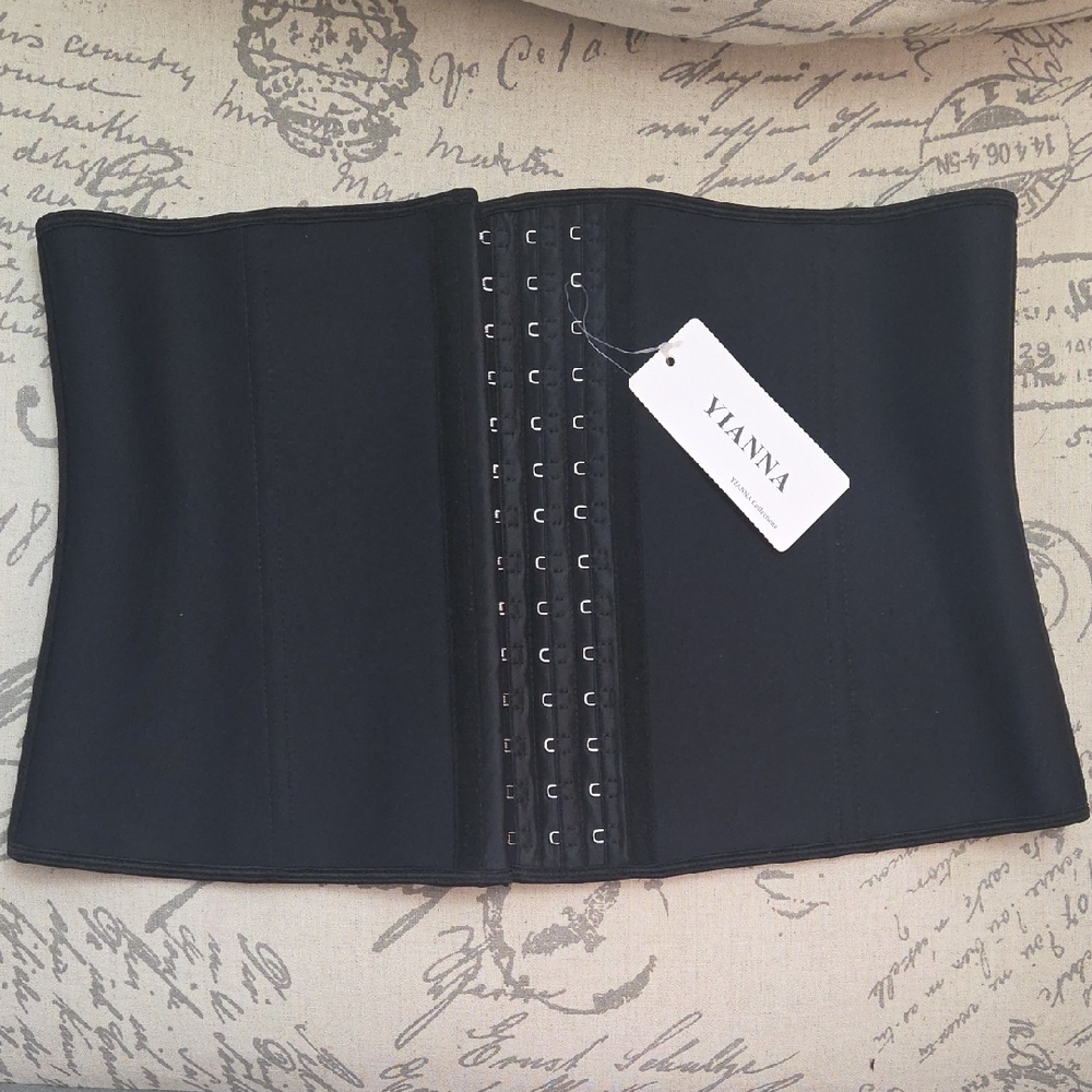 Anna Black Waist Cincher Belt